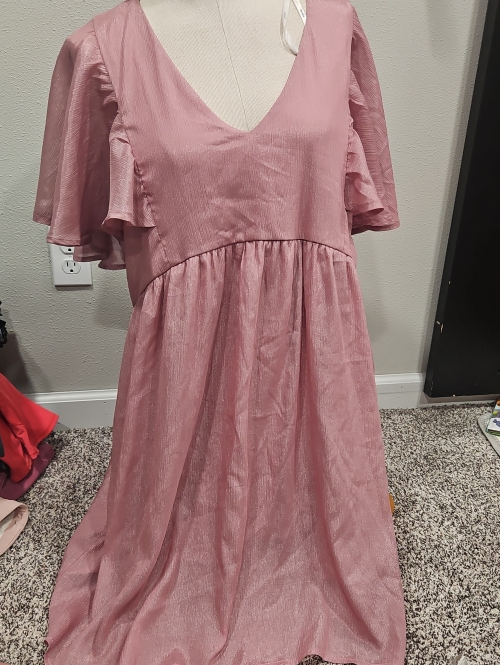 ARULA Dusty Rose V-Neck Maxi Dress with Flutter Sleeves
